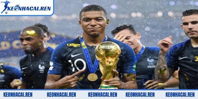 Các Giải Thưởng Mà Kylian Mbappé Giành Được Hiện Nay - cac giai thuong ma kylian mbappe gianh duoc dac biet nhat Các giải thưởng mà kylian mbappé giành được đặc biệt nhất