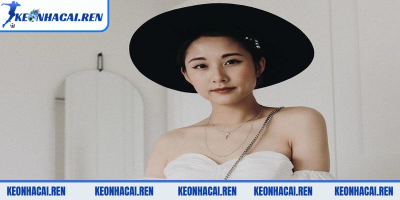 Ceo - ceo keo nha cai gioi thieu ve ceo CEO Kèo Nhà Cái Lê Na là một doanh nhân trẻ, năng động và đam mê thể thao