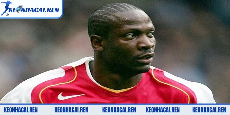 Đội Hình Huyền Thoại Arsenal Qua Các Thời Kỳ Đỉnh Cao - doi hinh huyen thoai arsenal lauren phan khong the thieu Lauren là một phần không thể thiếu trong đội hình huyền thoại Arsenal