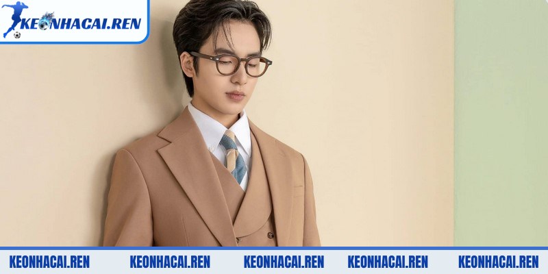 Tác Giả 2 - tac gia 2 tam nhin tuong lai Tác giả Anh Khoa là chuyên gia phân tích bảng xếp hạng uy tín hàng đầu